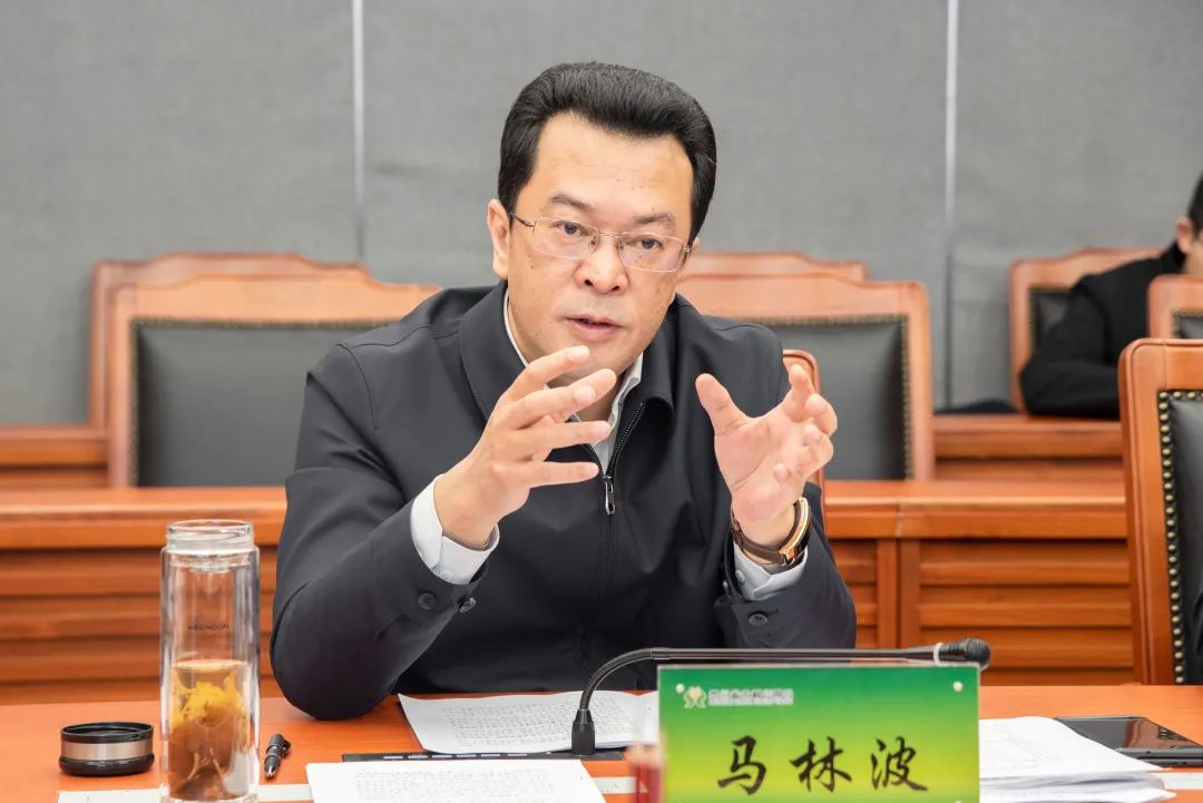 马林波与务川自治县委书记程晓秋一行座谈